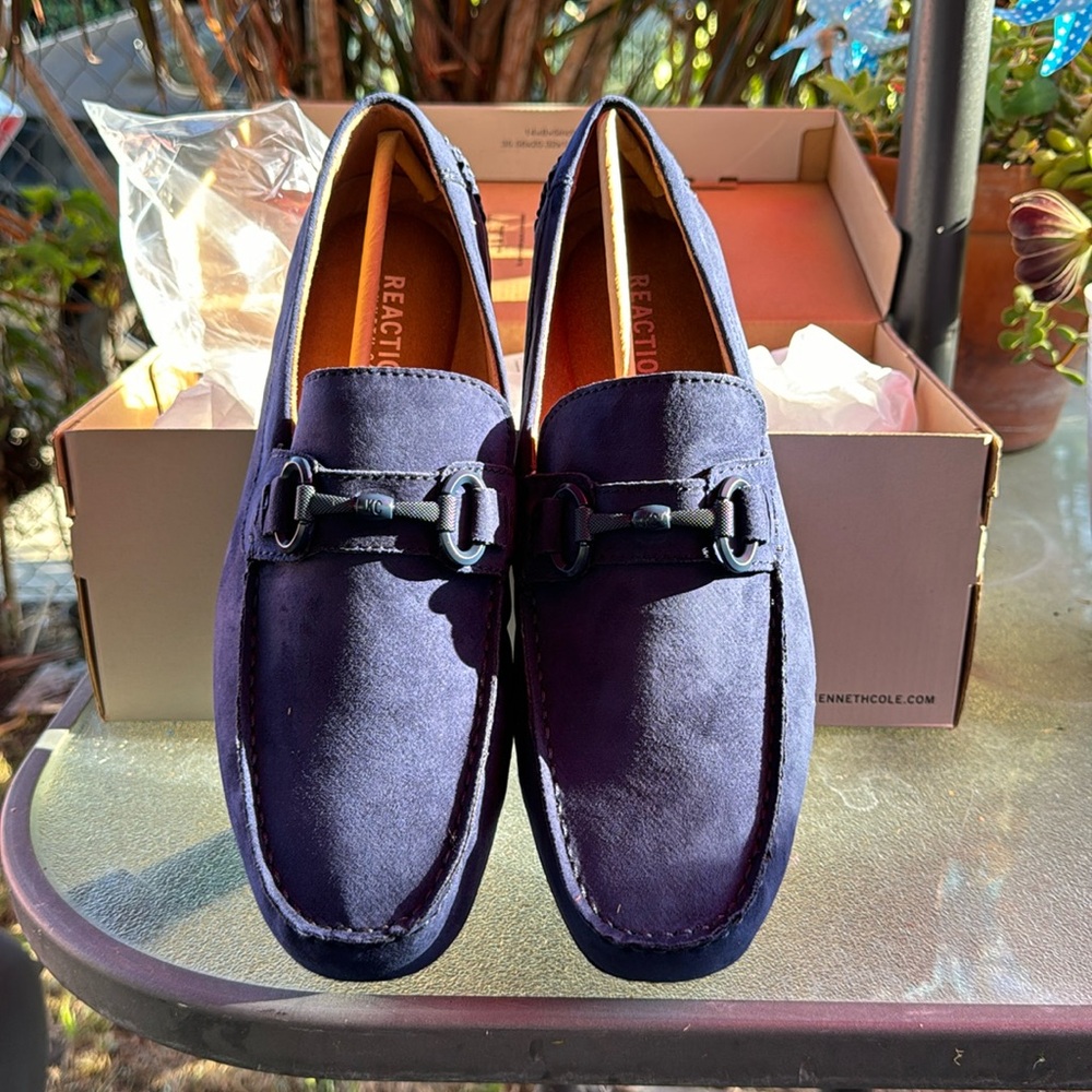 REACTION KENNETH COLE size 11 BRAND NEW in the BOX